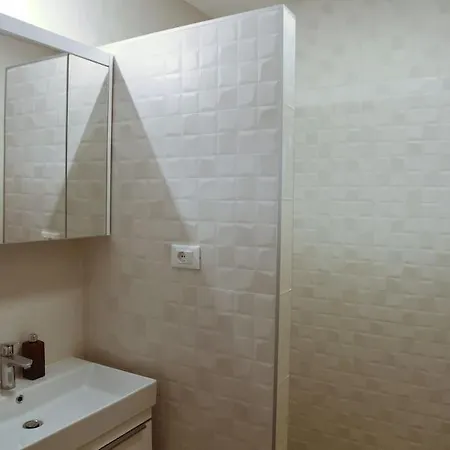Apartment Happy Summertime On 105m2 Makarska