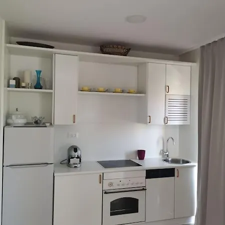 Happy Summertime On 105m2 Apartment Makarska