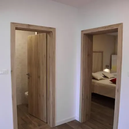 Happy Summertime On 105m2 Apartment Makarska