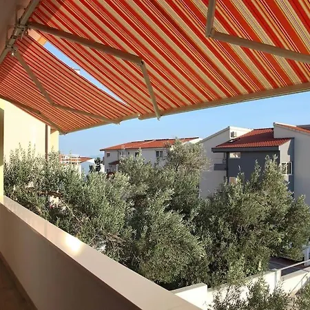 Apartment Happy Summertime On 105m2 Makarska