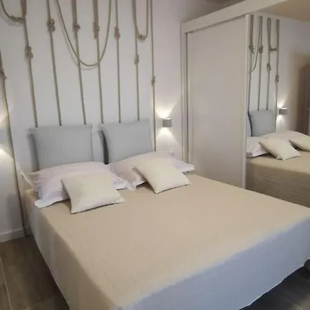 Apartment Happy Summertime On 105m2