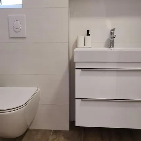 Happy Summertime On 105m2 Apartment